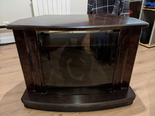 Mueble TV con ruedas de segunda mano por 15 € en Kukullaga en WALLAPOP