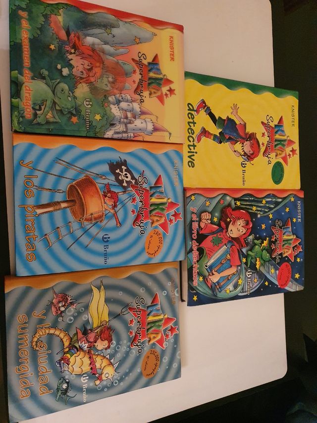 Lote 5 libros Kika Superbruja