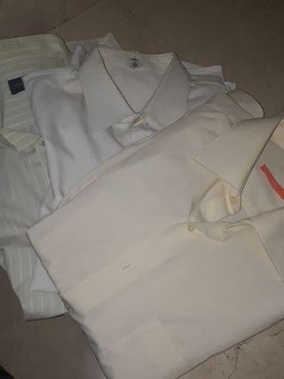 Camisas de marca de segunda mano en Arroyomolinos en WALLAPOP Camisa blanca McGregor talla 16 años de segunda mano por 20