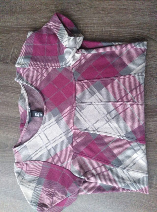 Se vende vestido H&M sin estrenar. Talla XS.