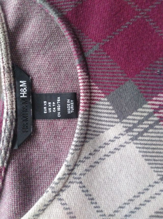 Se vende vestido H&M sin estrenar. Talla XS.