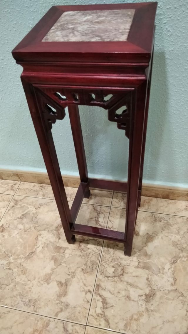 Mesa marroqueria cristal y mármol.