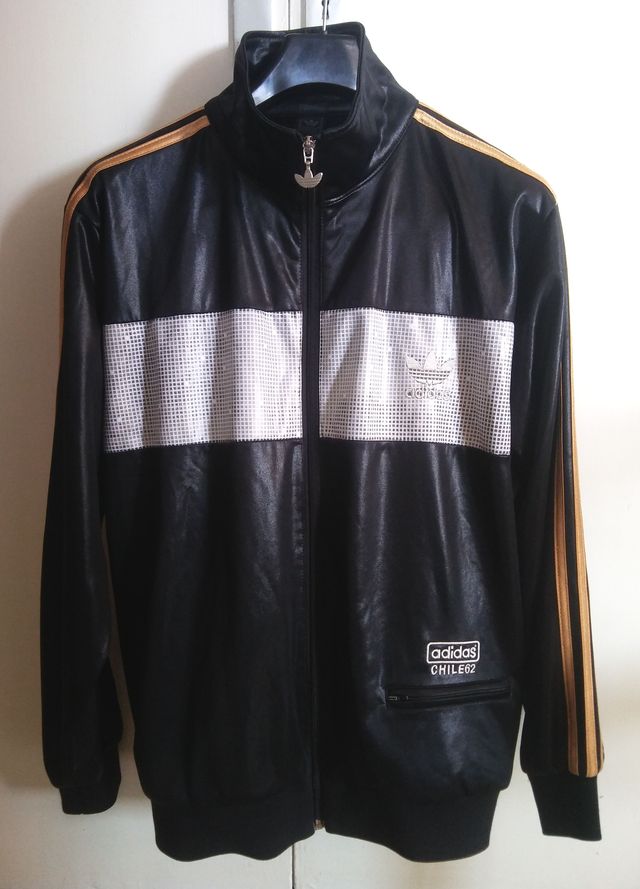 traqueteo chorro Guardia Chandal completo Adidas Chile 62 de segunda mano por 29 € en Madrid en WALLAPOP traqueteo chorro Guardia Chandal completo Adidas Chile 62 de segunda mano por 29 € en Madrid en WALLAPOP