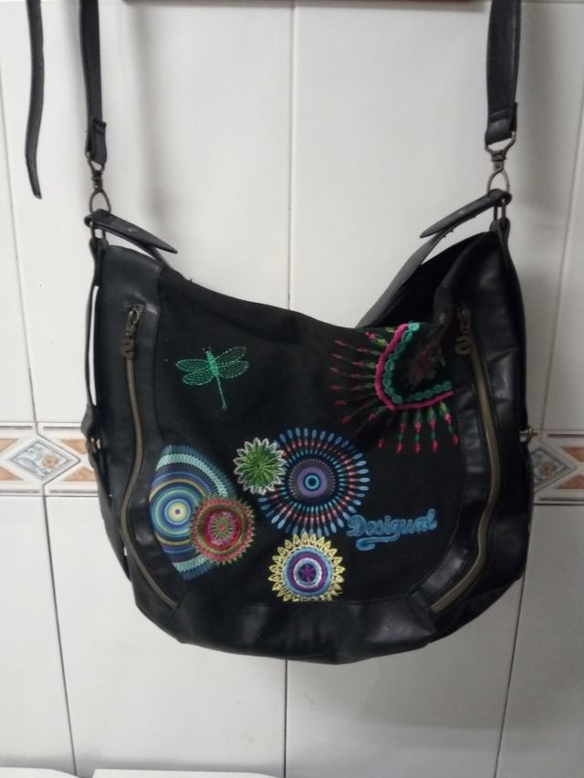 Bolso bandolera Desigual.