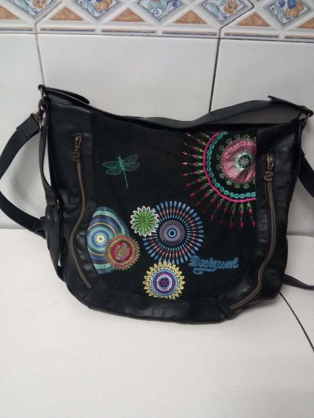 Bolso bandolera Desigual.
