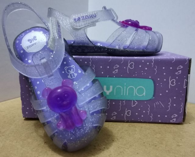 Zapatos cangrejeras número 23 color morado