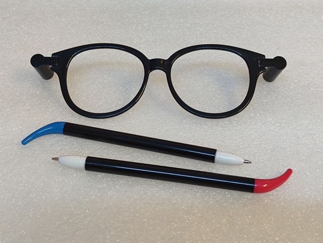 Gafas con bolígrafos para regalo