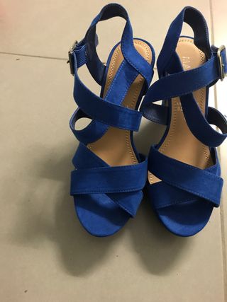 tacones azules marypaz