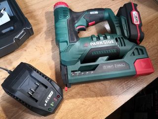 Clavadora batería 20v de segunda mano por 95 EUR en Madrid en WALLAPOP