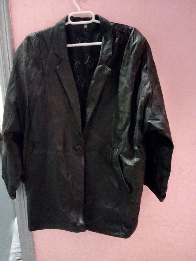 Cazadora de piel negra vintage