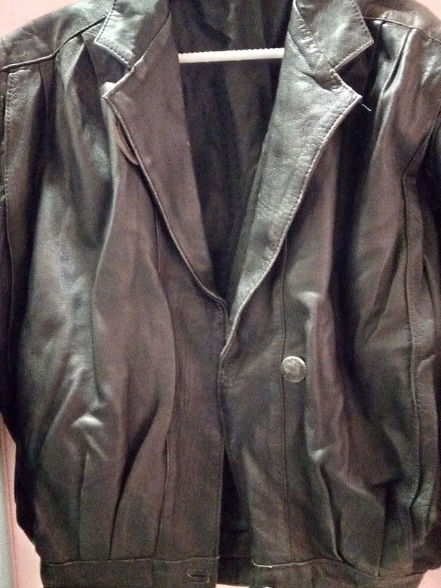 Cazadora de piel negra vintage