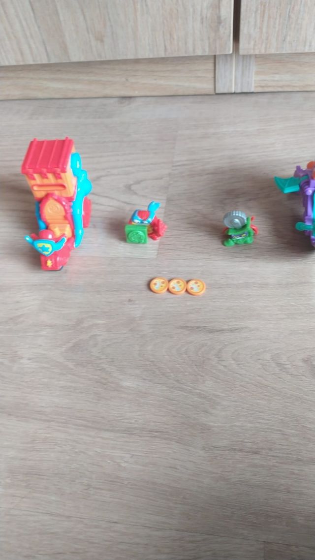 pizza super zings. super things