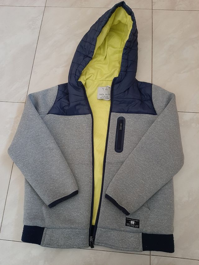 Chaqueta gris Zara