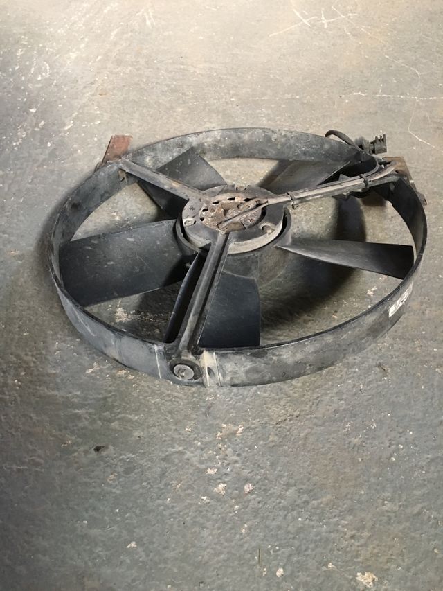 ELECTROVENTILADOR ORIGINAL BMW M5 E34