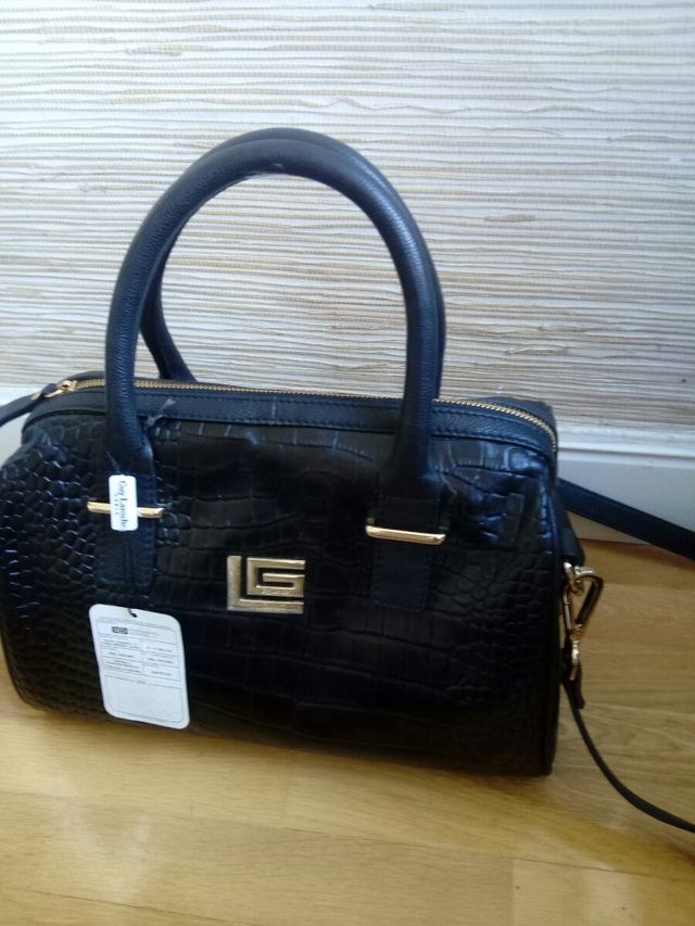 BOLSO PIEL GUY LAROCHE A ESTRENAR
