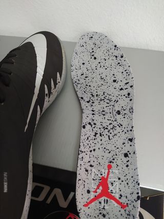 Zapatillas futbol sala jordan x Neymar talla 47 de segunda mano por 80 EUR  en Agualejas en WALLAPOP