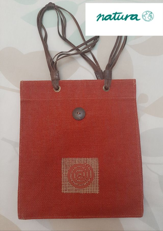 Bolso marca Natura.