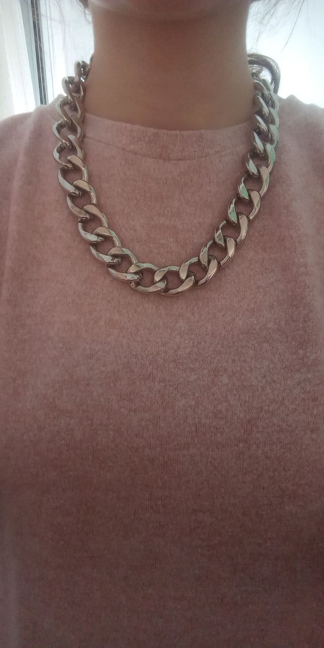 Collar Y2K de cadena metal de Stradivarius