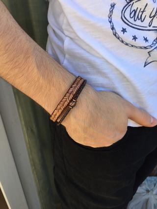 Pulsera artesanal hombre de cuero trenzado marrón
