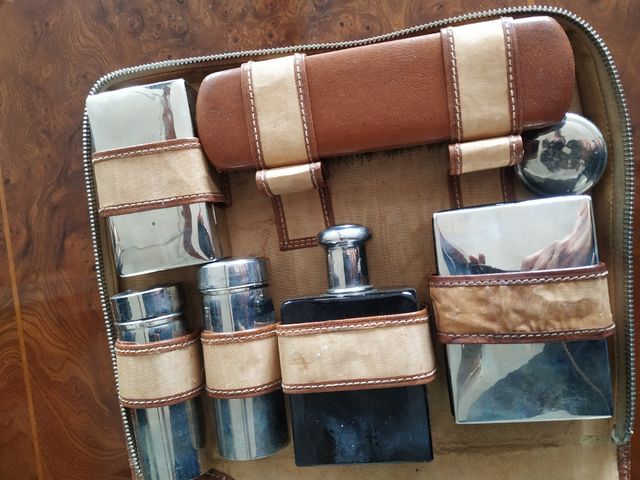 estuche de viaje de piel años 50