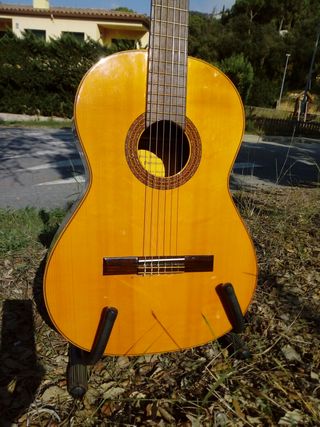 Guitarra Casa Parramón de segunda mano por 220 EUR en Lloret de Mar en  WALLAPOP