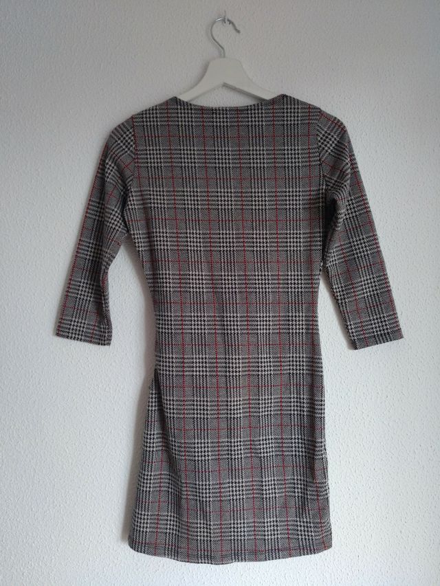 Vestido pata de gallo de Mango