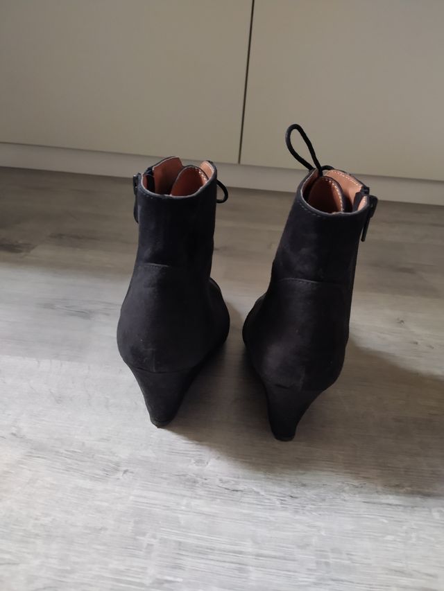 Botas con cuña