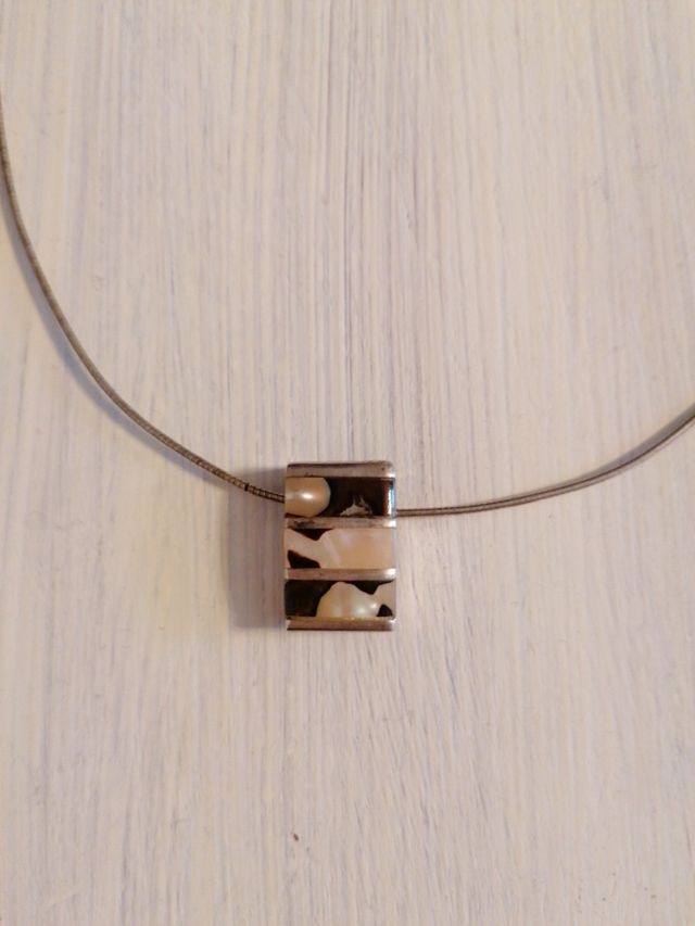 Gargantilla plata y nácar