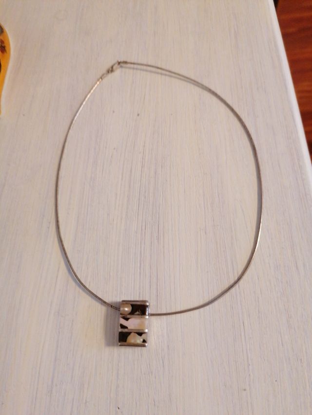 Gargantilla plata y nácar