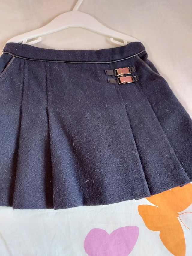 Falda de niña de paño