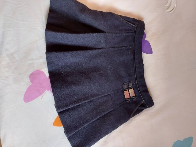 Falda de niña de paño