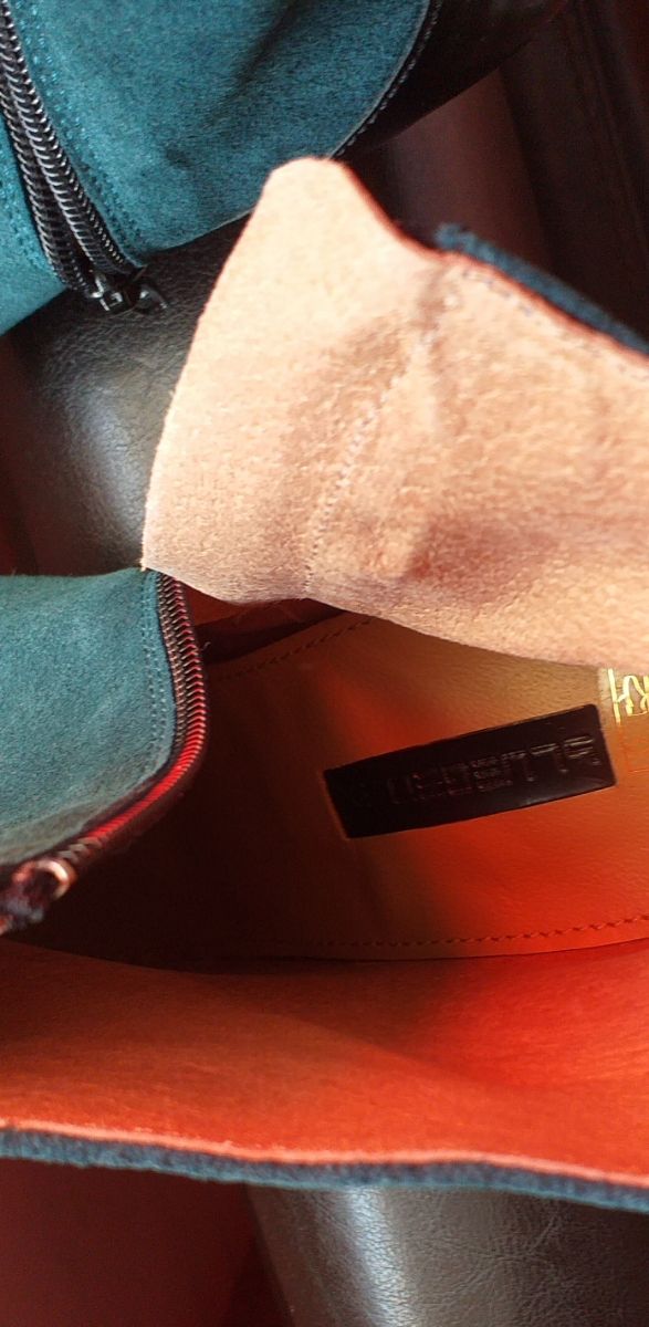 Botines en verde y negro, talla 41