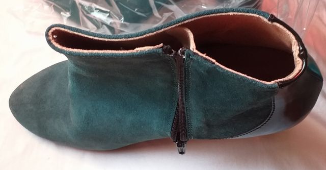 Botines en verde y negro, talla 41