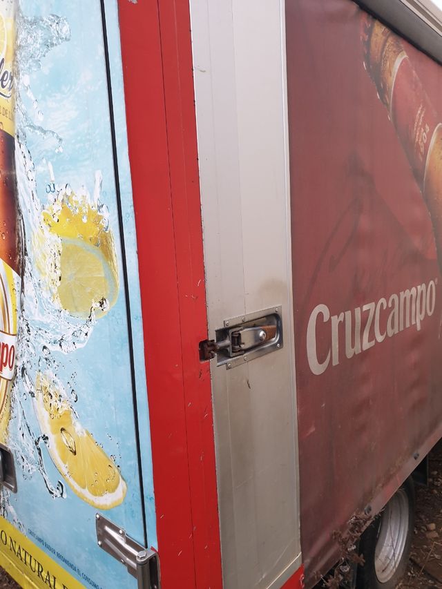 caja botellero, con lonas de corredera