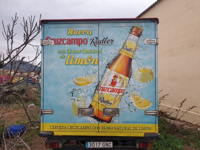 caja botellero, con lonas de corredera