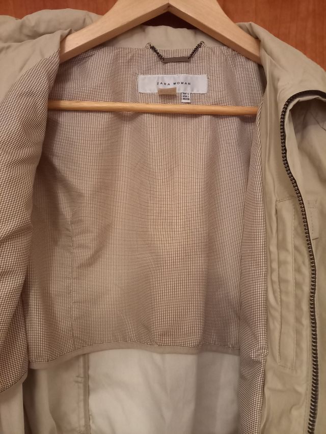 Trenca de Zara color beige