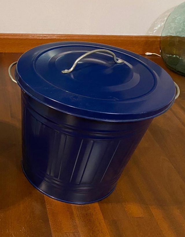 Papeleras matálicas