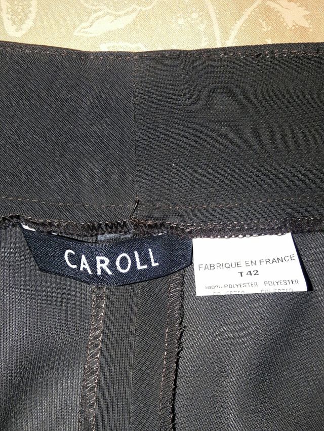 Traje marca Caroll