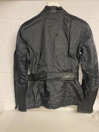 CAZADORA BELSTAFF MUJER T. 42 nueva