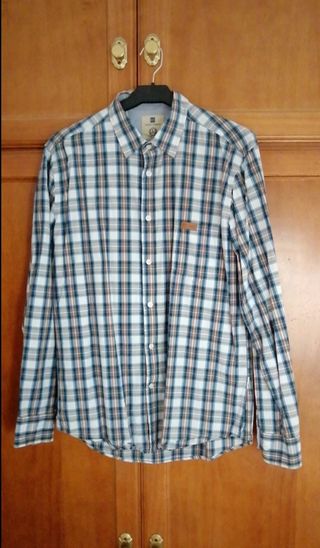 Camisas de marca de segunda mano en El Puerto de Santa María Camisas de marca de segunda mano en El Puerto de Santa María