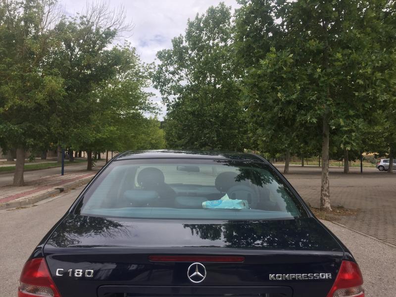 Mercedes-Benz Clase C 2004 - foto 1