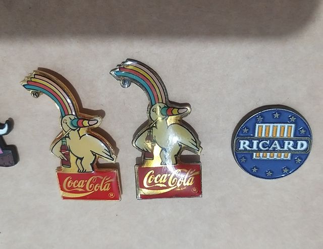 Pins / insignias retro 90's