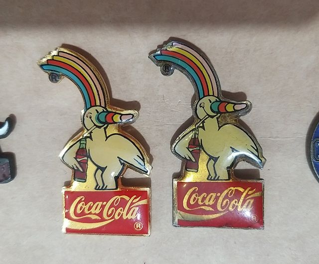 Pins / insignias retro 90's