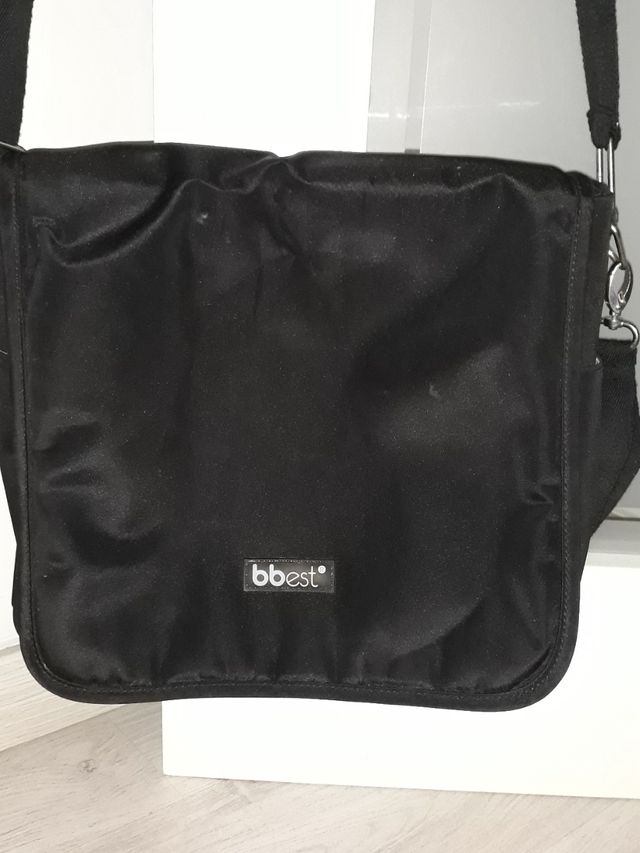 Bolsa negra para llevar en el cochecito