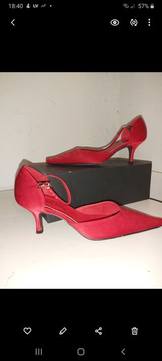 Zapatos fiesta color rojo cereza talla 36\\/37 de segunda mano por 10 EUR en  Getxo en WALLAPOP