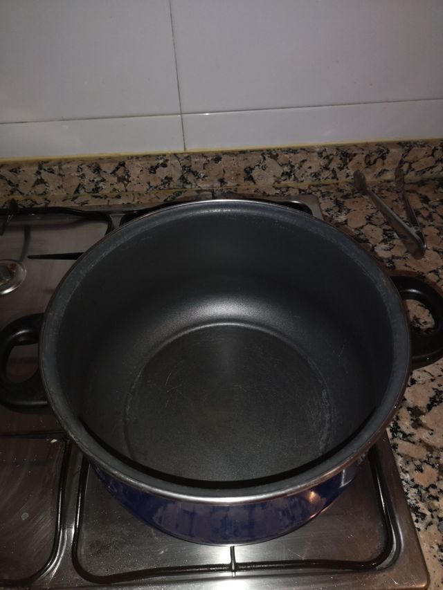 olla con tapa 24 cm magefesa