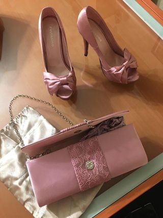 Zapatos de tacón y bolso de fiesta a juego de segunda mano por 45 EUR en  Madrid en WALLAPOP