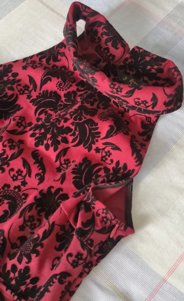 Vestido Marca amarillolimón, modelo mide 1,62