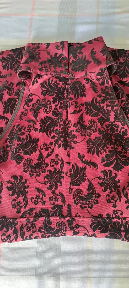 Vestido Marca amarillolimón, modelo mide 1,62