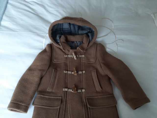 Trenka niño de Tizzas de color camel talla 4 años.